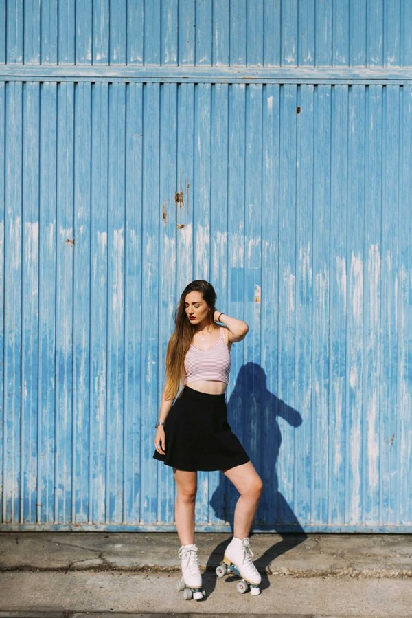 What Are the Best Ways to Wear a Turtleneck in Professional Environments?